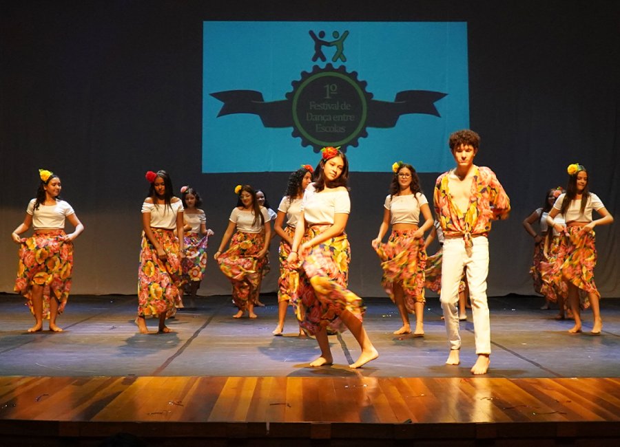 Cultura e Educação promovem 1° Festival de Danças entre Escolas