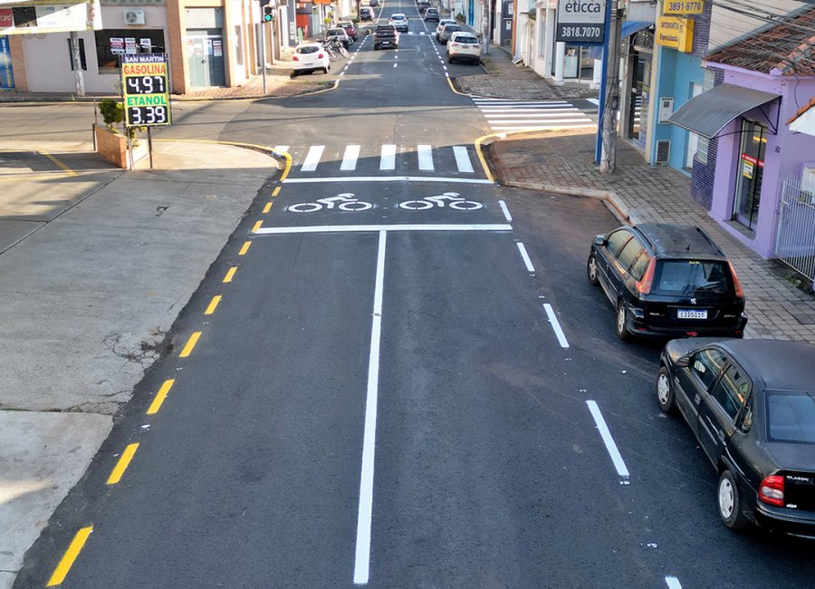Revitalização: Rua Chico de Paula começa a ser sinalizada nos trechos com asfalto novo
