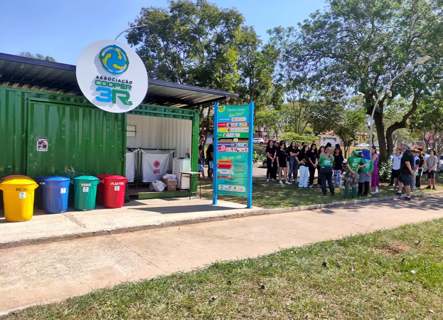 Projeto Recicla Guaçu: alunos da rede municipal de ensino visitam o LEVA