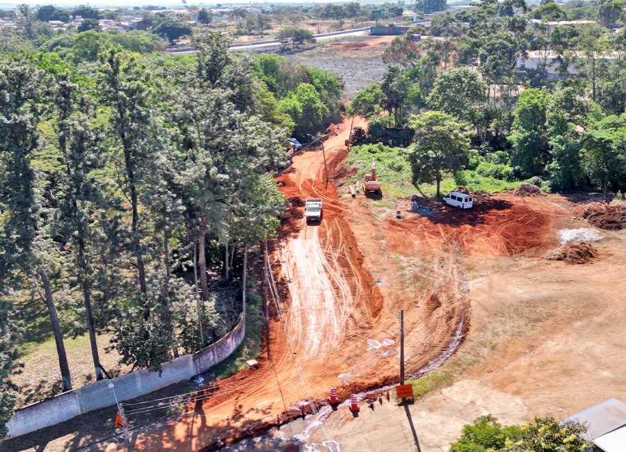 Infraestrutura: Prefeitura inicia pavimentação asfáltica de via no Jardim Novo I 