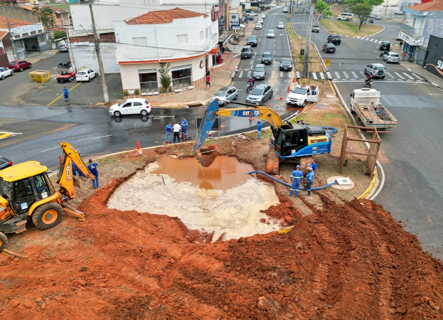 SAMAE executa reparo no emissário de esgoto na Avenida dos Trabalhadores