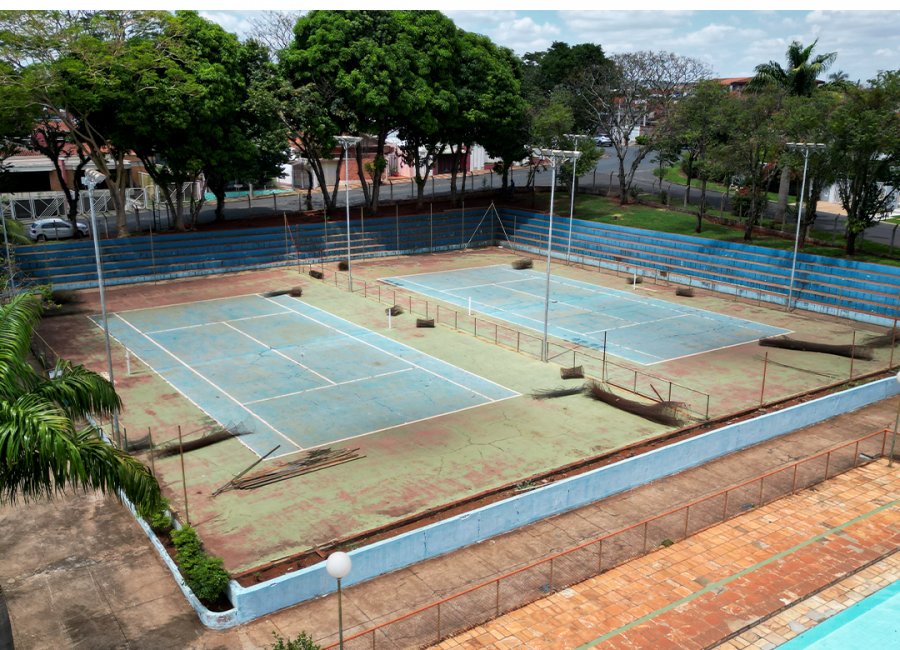 Quadras de tênis do Campano serão reformadas e quadra poliesportiva receberá nova pintura