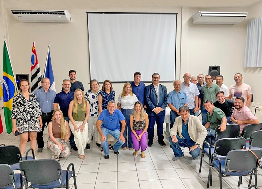 Departamento de Saúde Bucal promove palestra para 40 profissionais de Mogi Guaçu