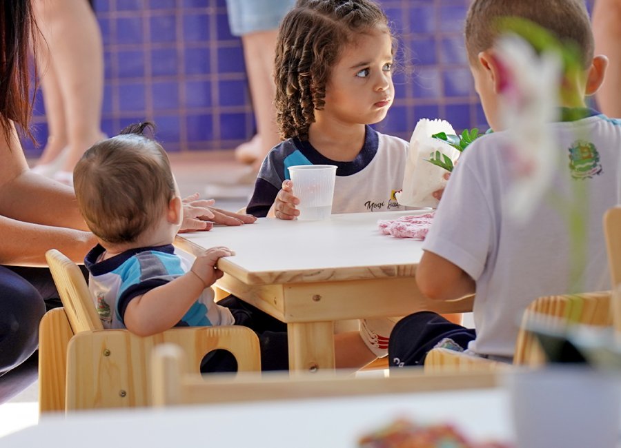 Inscrições para preenchimento de vagas temporárias de auxiliar de educação serão realizadas na segunda-feira