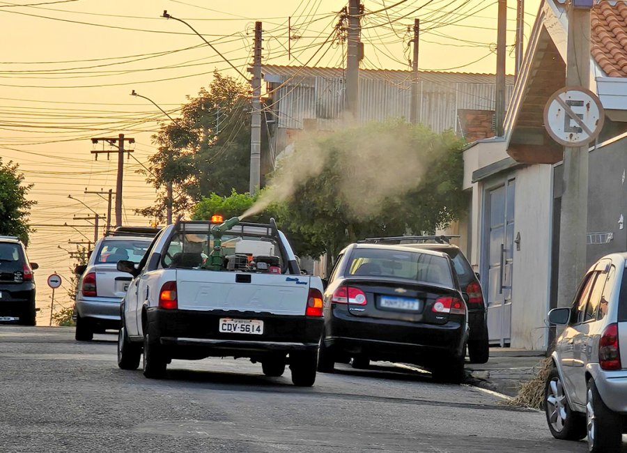 Dengue: Oito bairros recebem nebulização veicular