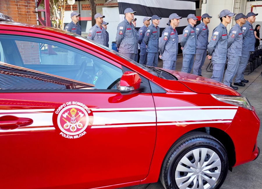 Corpo de Bombeiros de Mogi Guaçu recebe duas novas viaturas para transporte pessoal