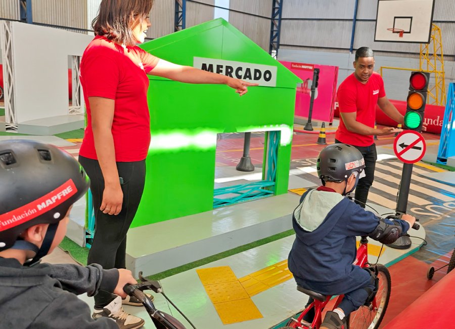 Mais de 1,4 mil estudantes do 1º ao 5º ano da rede municipal de ensino participam do projeto Na Pista Certa