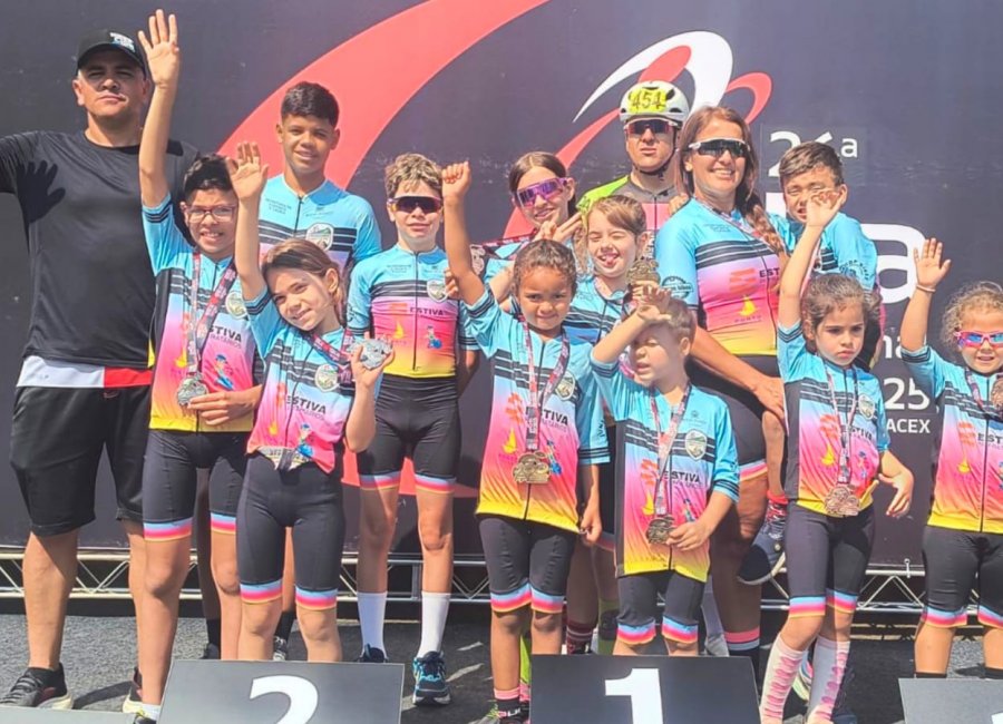 Equipe de ciclismo conquista 12 medalhas na 26ª Volta Ciclística Internacional do Grande ABCD