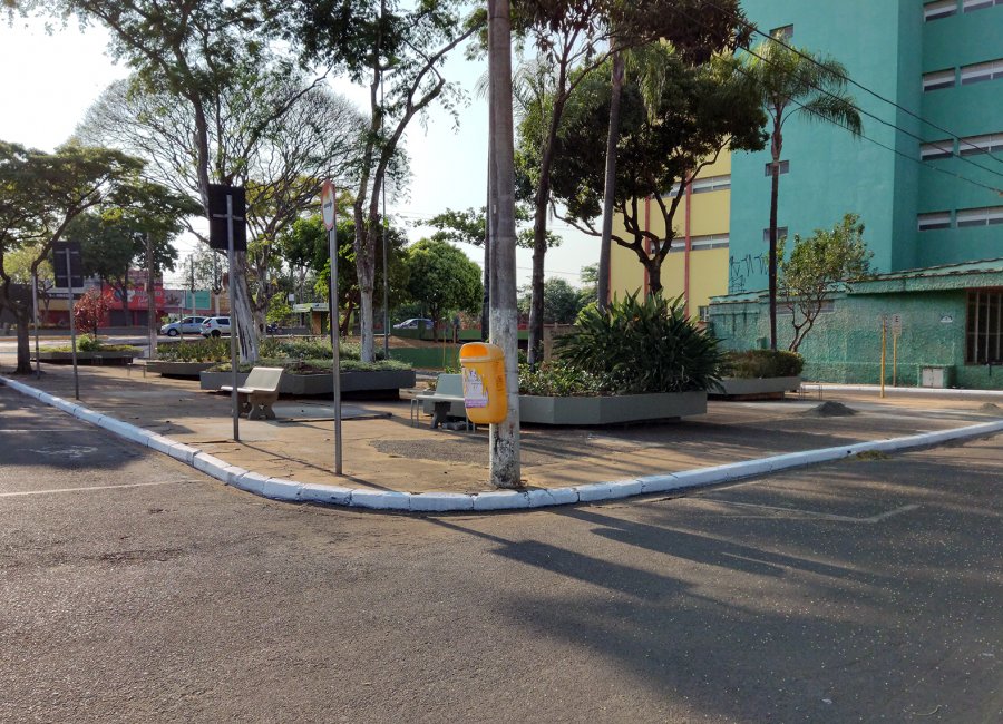 Praça Cândido Rondon passa por serviços de revitalização