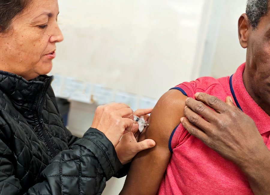 Mogi Guaçu inicia campanha de vacinação contra a gripe para os grupos prioritários neste sábado, dia 28 