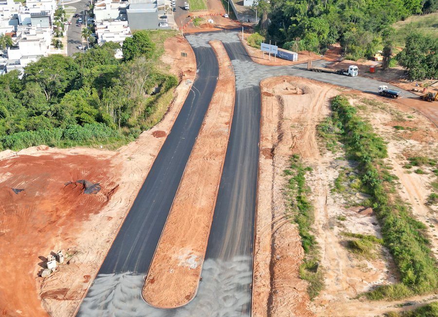  Prolongamento da Avenida Brasil avança com drenagem e pavimentação asfáltica 
