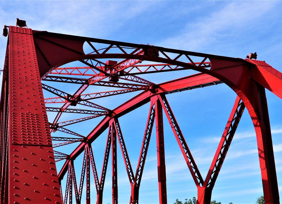 Ponte de Ferro será interditada para conclusão dos serviços de iluminação ornamental 