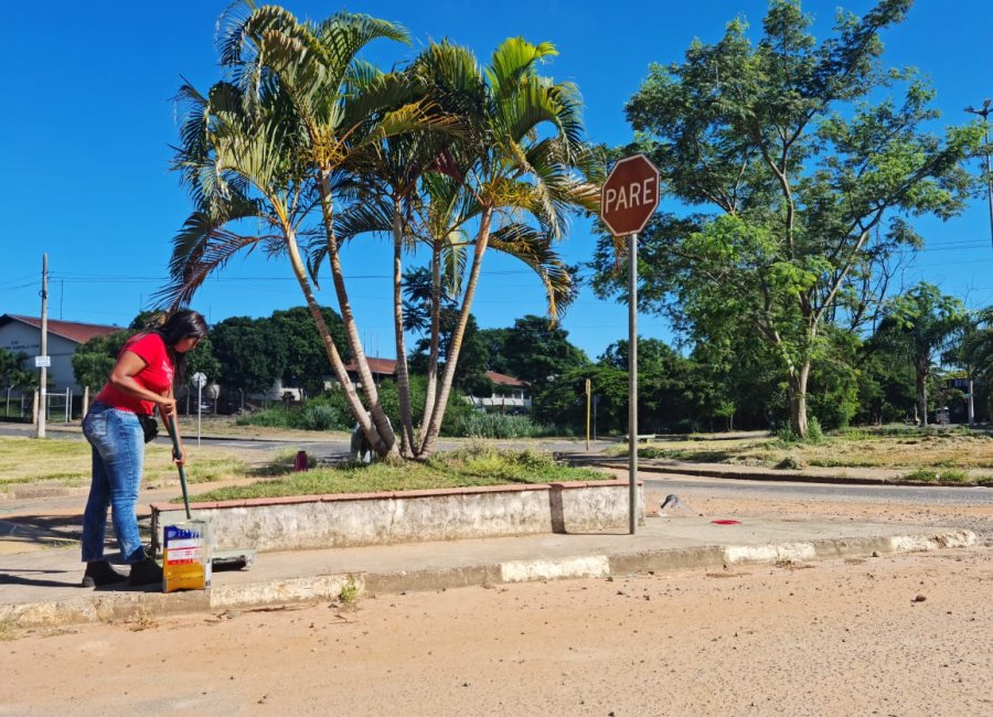 Praça do Jardim Bandeirantes recebe serviços de manutenção