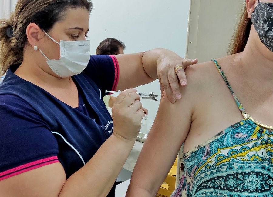 Saúde terá vacinação contra Covid-19 na última semana de 2021