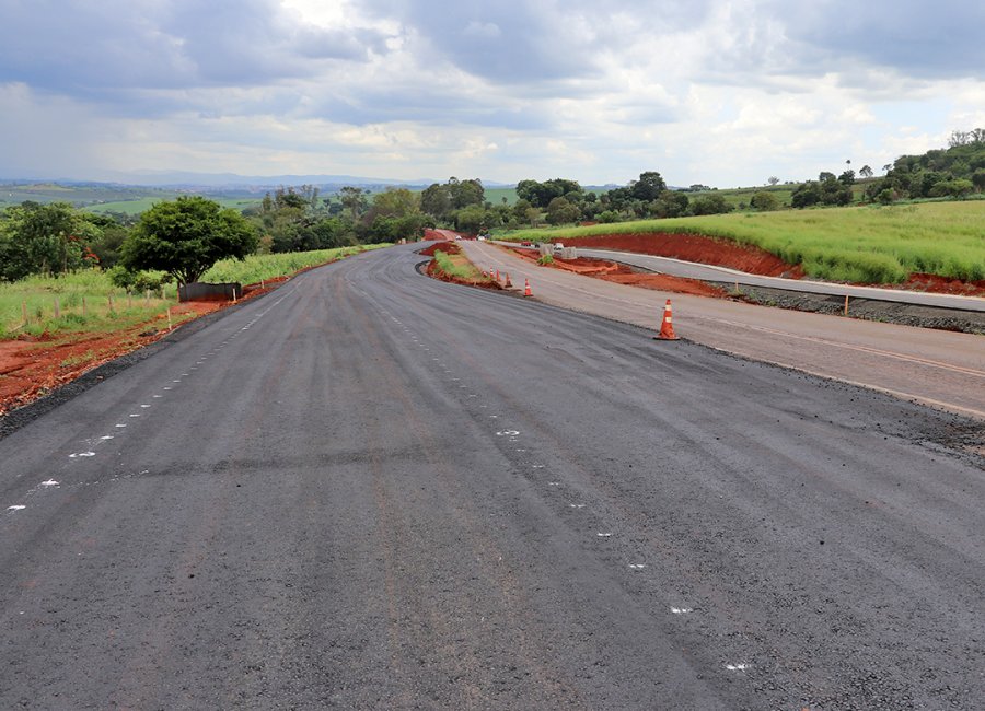 Obras em vicinal que liga Guaçu a Itapira podem ser concluídas antes do prazo