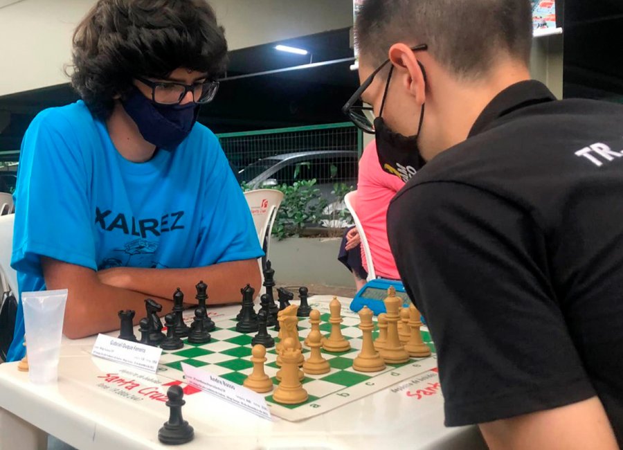 Guaçuano se destaca em torneio internacional de xadrez 