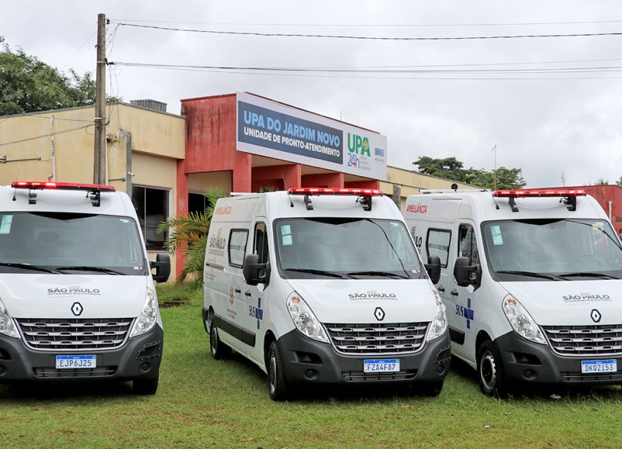 Prefeitura entrega 3 novas ambulâncias para Unidades de Pronto-Atendimento e Martinho Prado