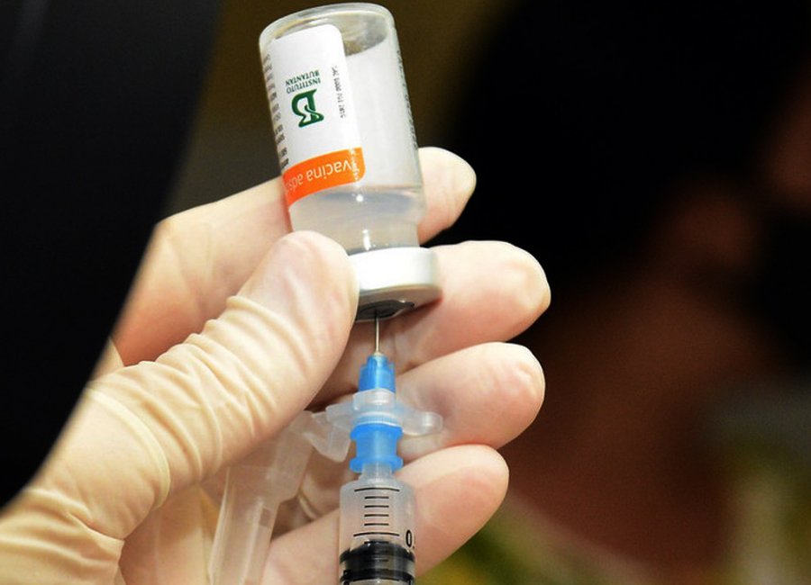Saúde inicia na segunda agendamento da vacina para profissionais do transporte