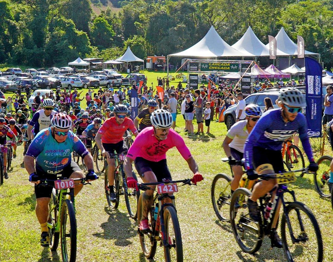 645 ciclistas disputam a 10ª edição do Roseira Race e competição bate recorde de competidores