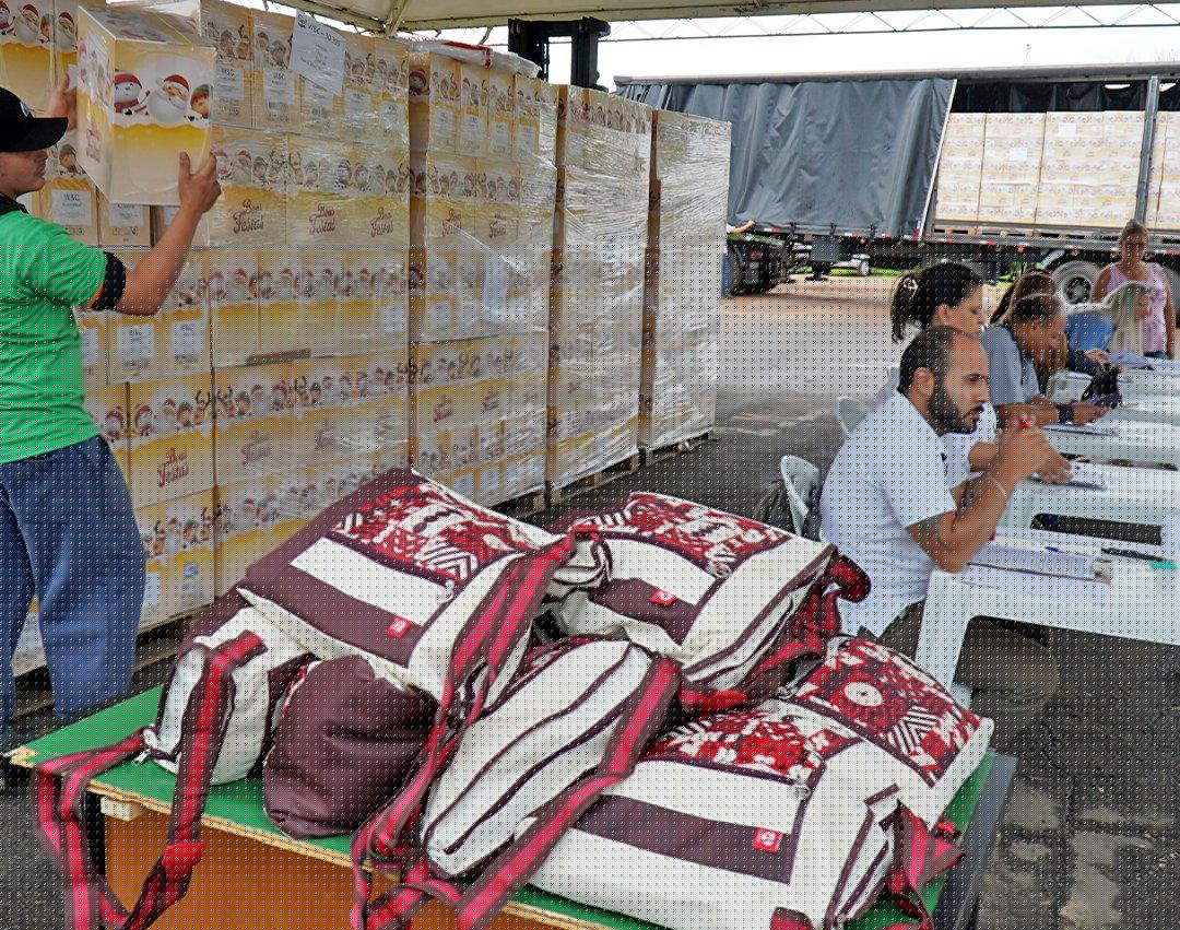 Servidores começam a receber cesta de Natal a partir desta terça-feira
