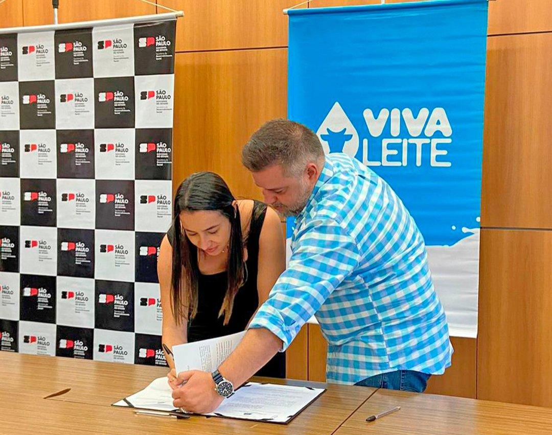 Secretaria de Assistência Social renova programa VivaLeite com o Governo do Estado