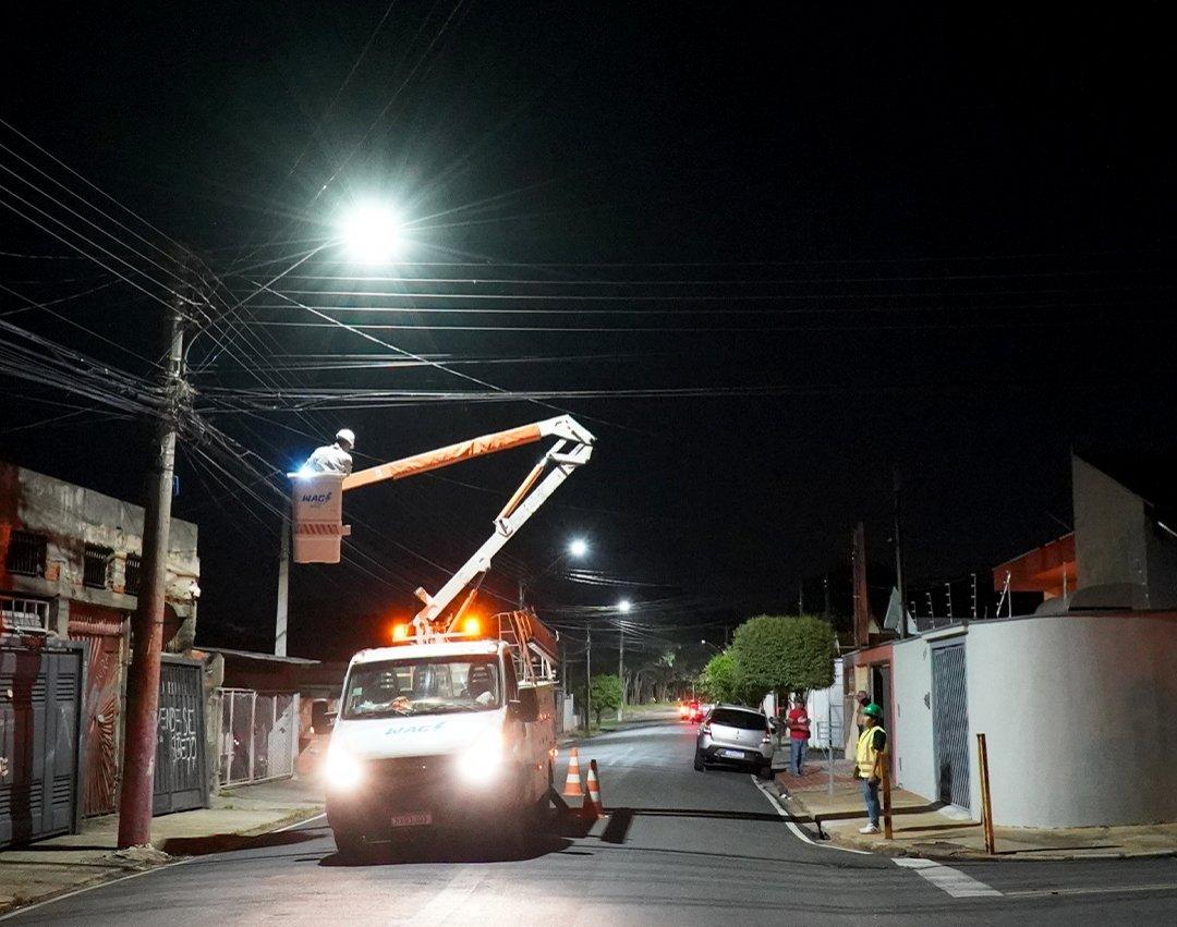 Ruas da Vila Paraíso passam a contar com iluminação em LED