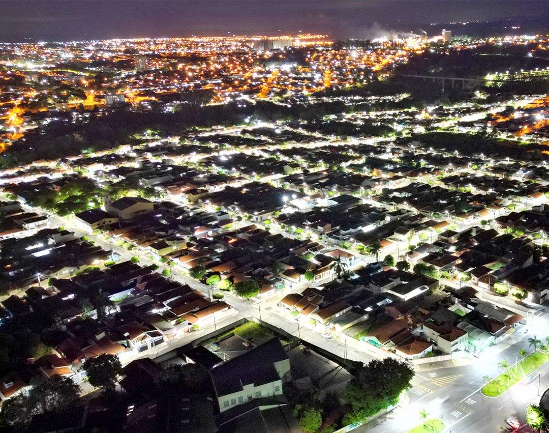 Cidade mais iluminada: projeto avança e já são 21 bairros 100% LED
