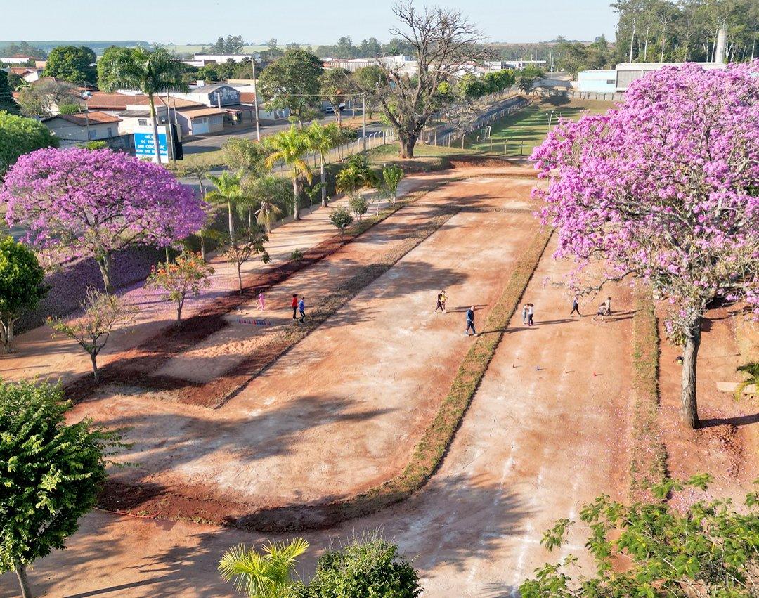 Centro Esportivo de Martinho Prado ganha pista de atletismo 