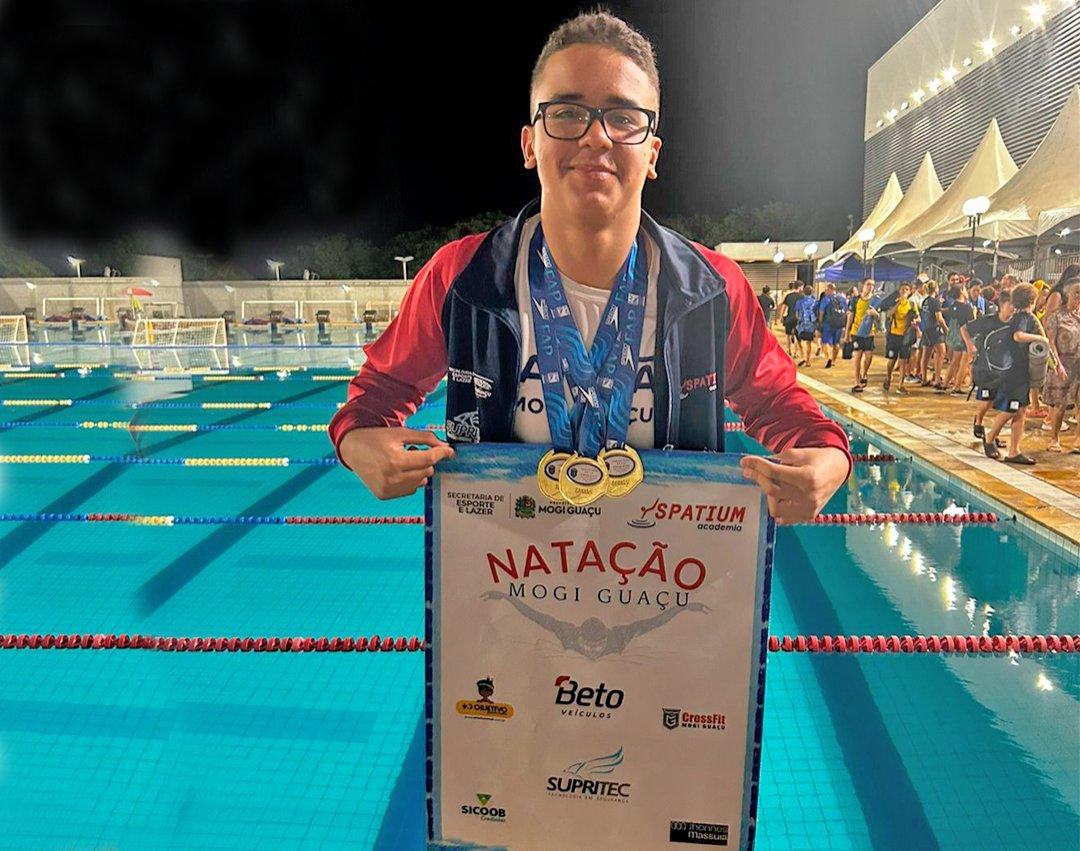 Felipe Casarim de Araújo é campeão paulista dos 50 e 100 metros livre e dos 100 metros costas