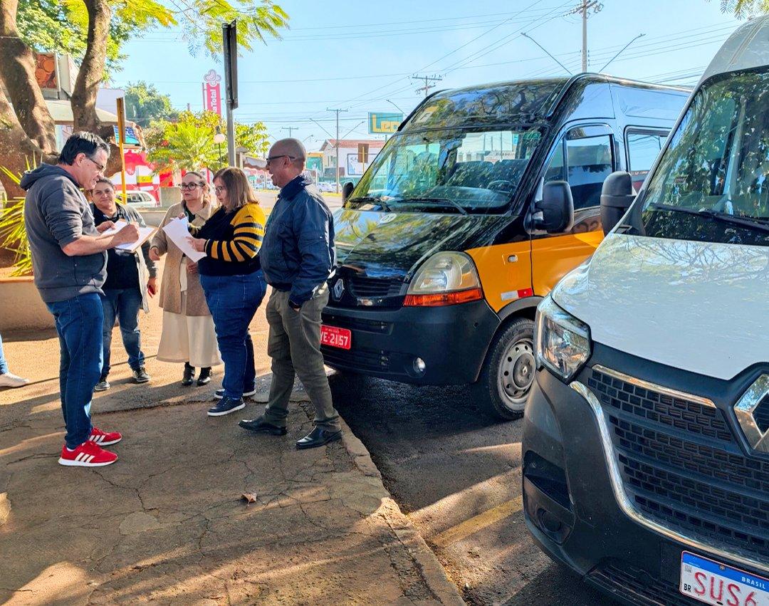Veículos que realizam o transporte escolar passam por vistoria de segurança