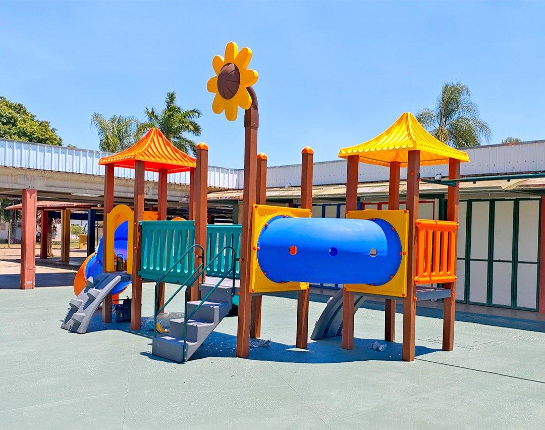 EMEF Isaura Ana de Freitas Campos ganha novo playground 