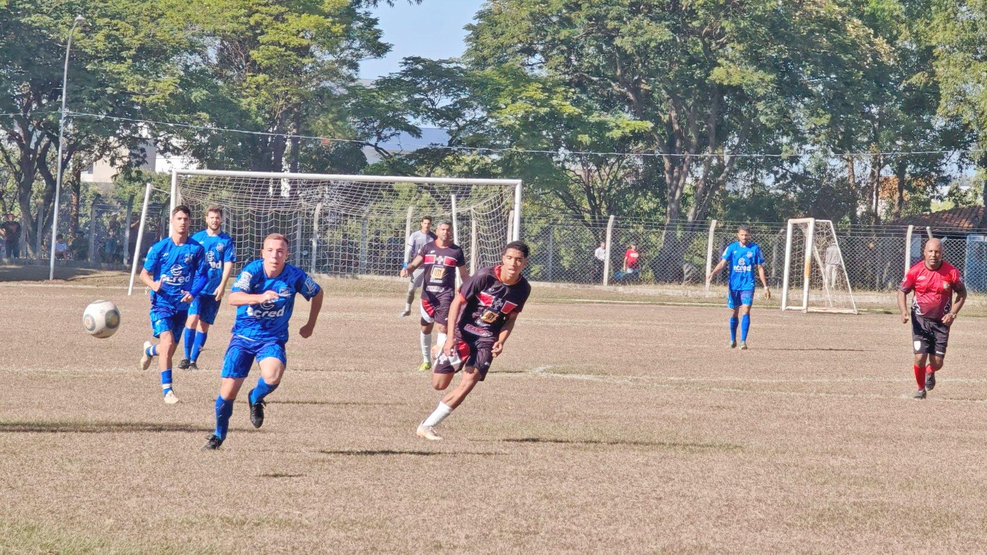 28º Campeonato de Futebol da 1ª Divisão começa com duelo de campeões no domingo, no Furno 