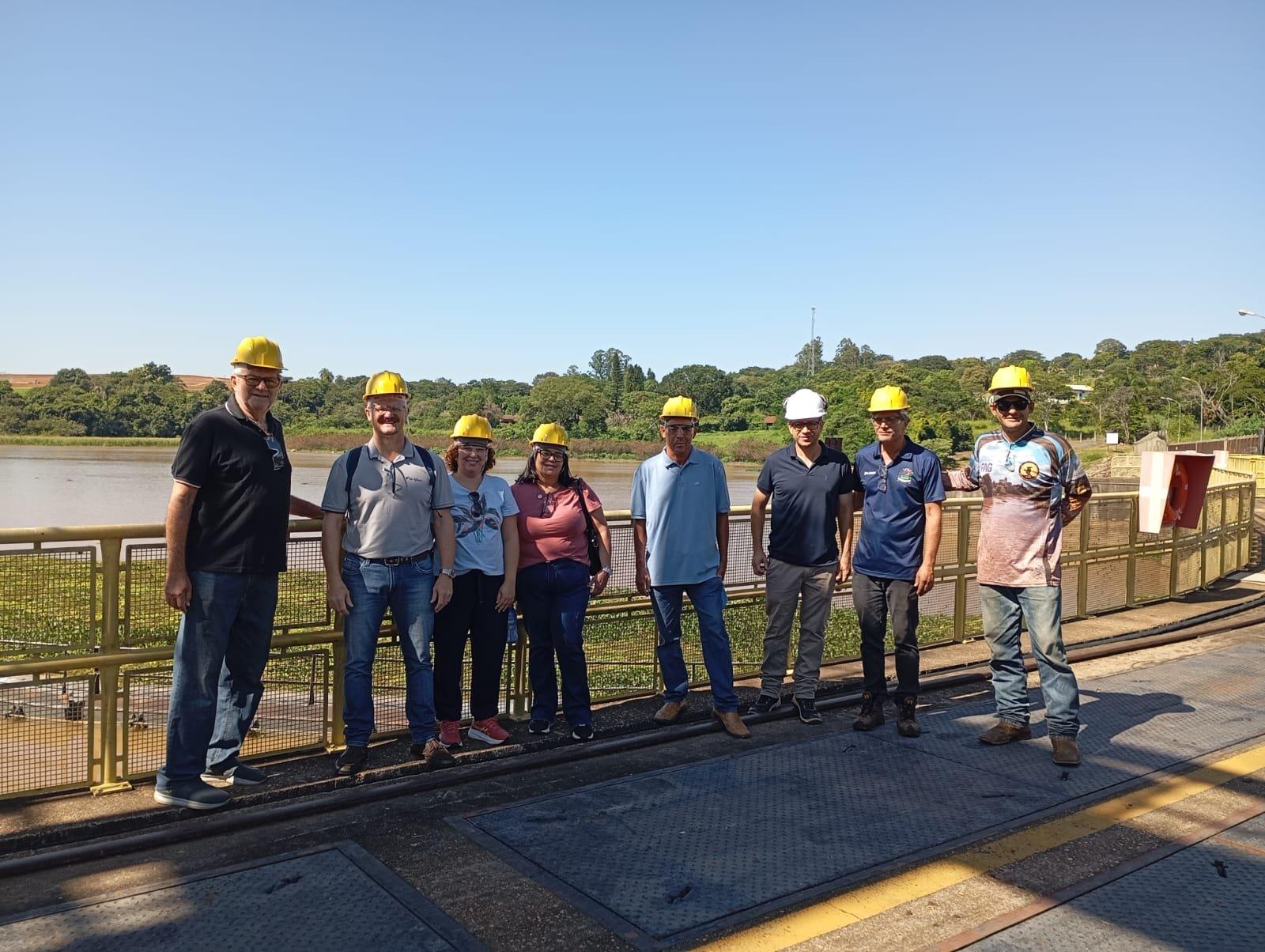 Equipe realiza visita técnica à Pequena Central Hidrelétrica