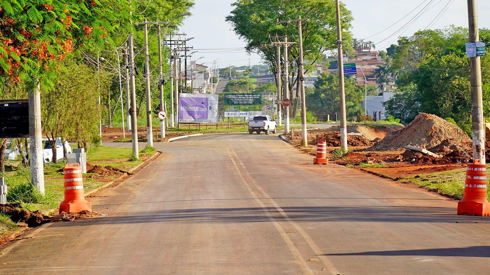 Trecho da Avenida Brasil está liberado nos dois sentidos da via