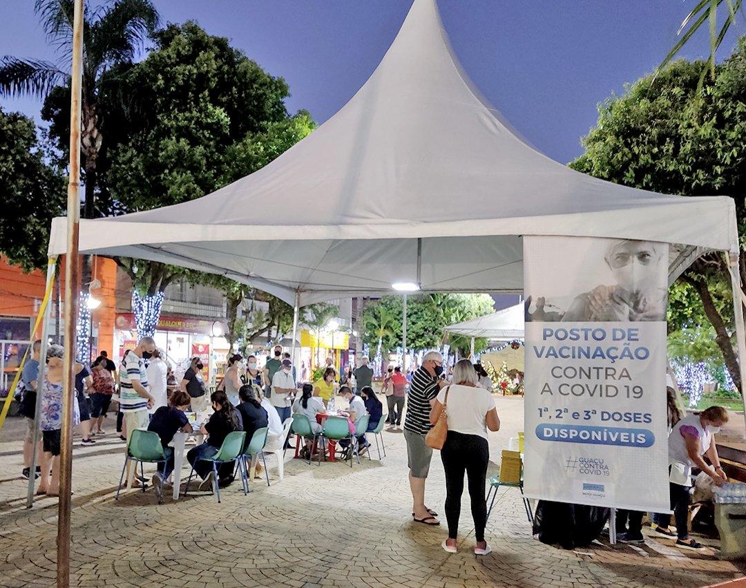 Saúde aplica 331 doses no primeiro dia de vacinação noturna