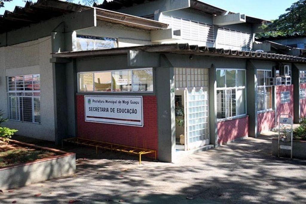 Profissionais da Educação participam de etapa municipal do CONAE 2021 para discussão de metas