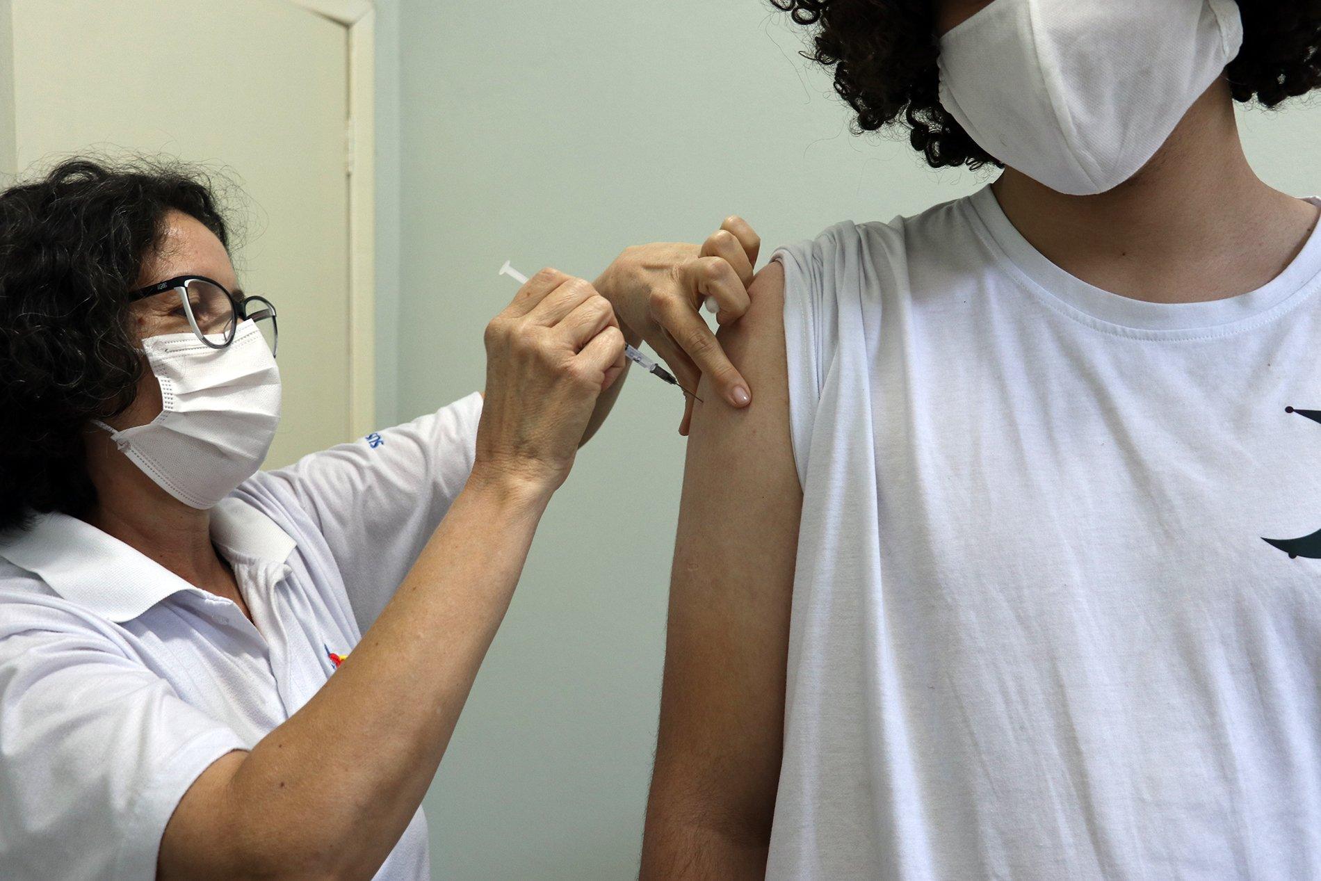 Saúde aplica mais de quatro mil doses e confirma mais um Sábado sem Covid