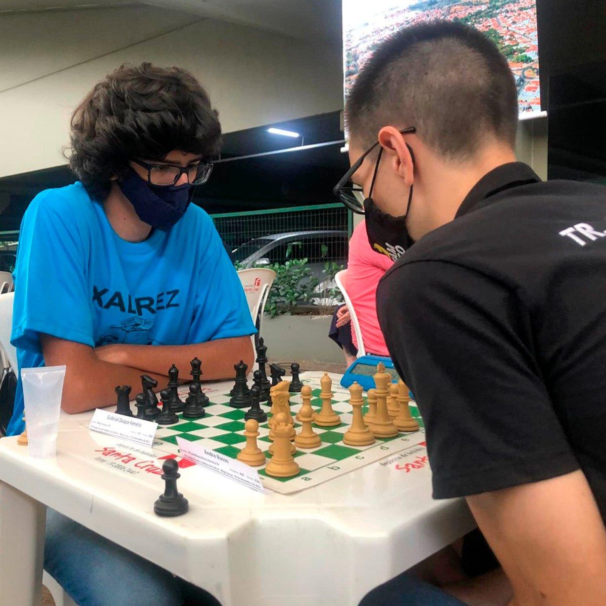 Guaçuano se destaca em torneio internacional de xadrez 