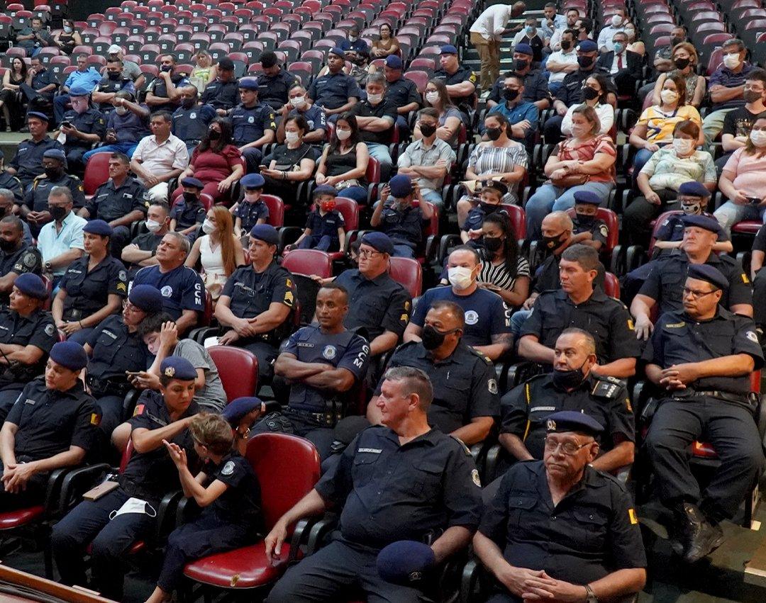 Guardas civis municipais são homenageados em evento comemorativo