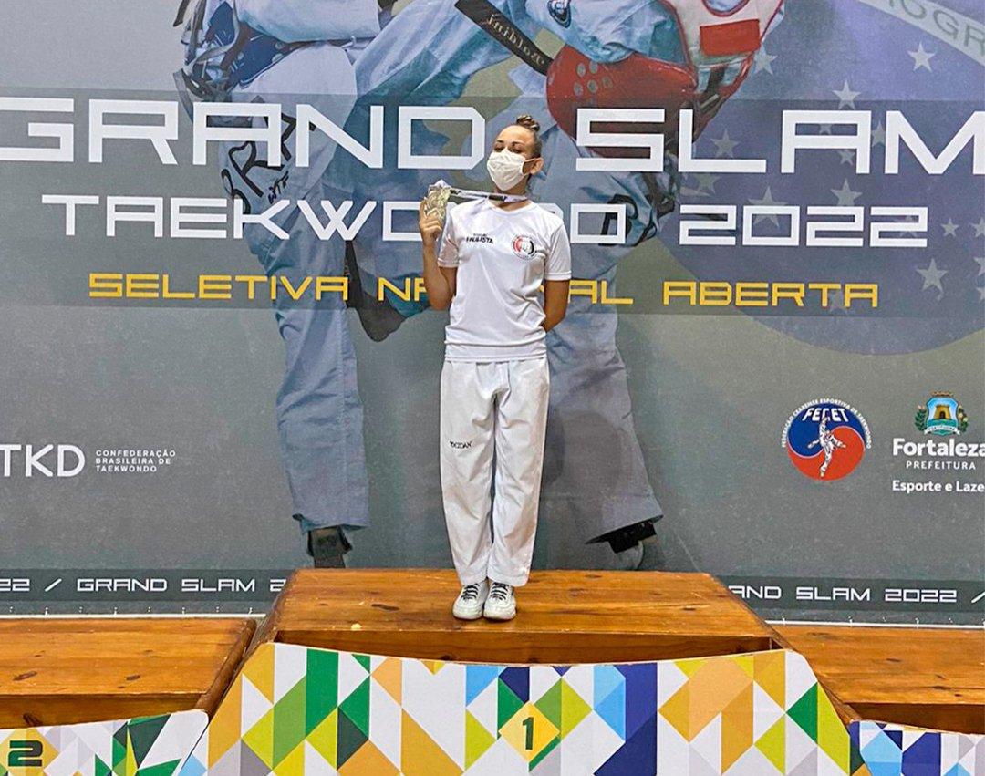 Guaçuana é convocada para a seleção brasileira juvenil de taekwondo