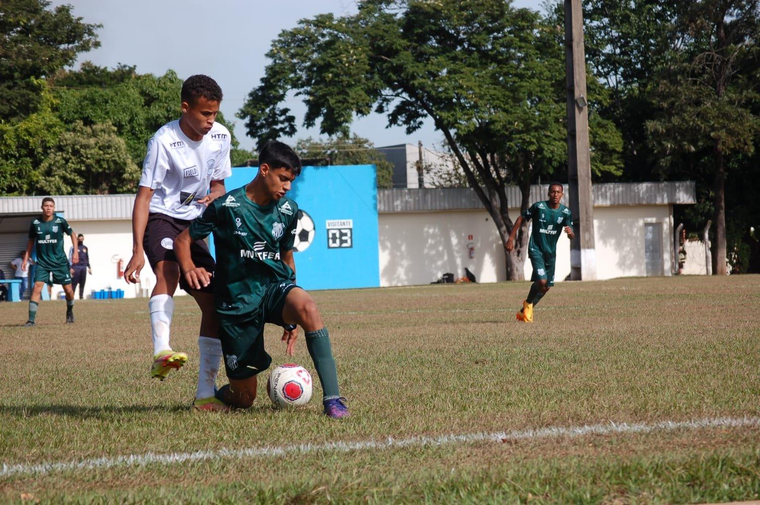 Sub-15 e Sub-17 perdem dentro de casa, mas equipes continuam na luta pela classificação para 2ª fase