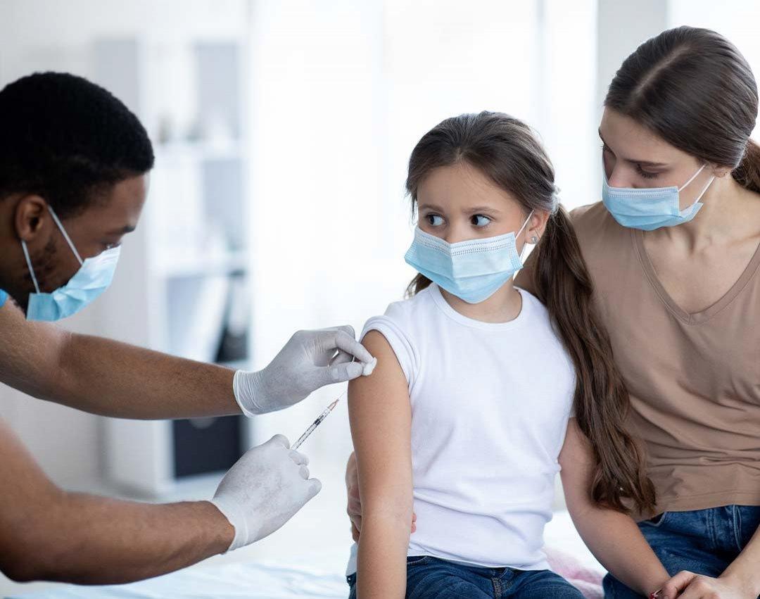 Saúde imuniza mais de duas mil pessoas contra Covid-19; sábado nova ação será realizada 