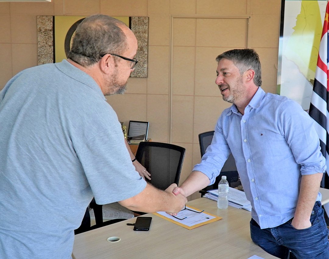 Mão de obra qualificada é tema de reunião entre prefeito e diretor da Fatec
