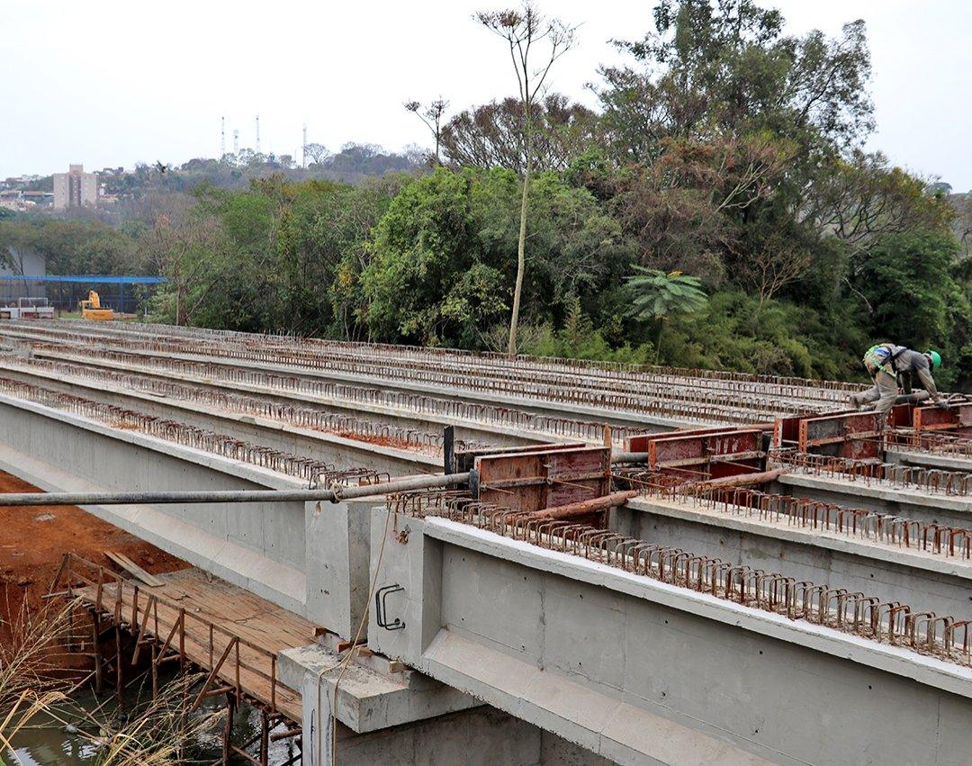Trecho da Avenida Brasil será interditado para nova etapa da construção da nova ponte