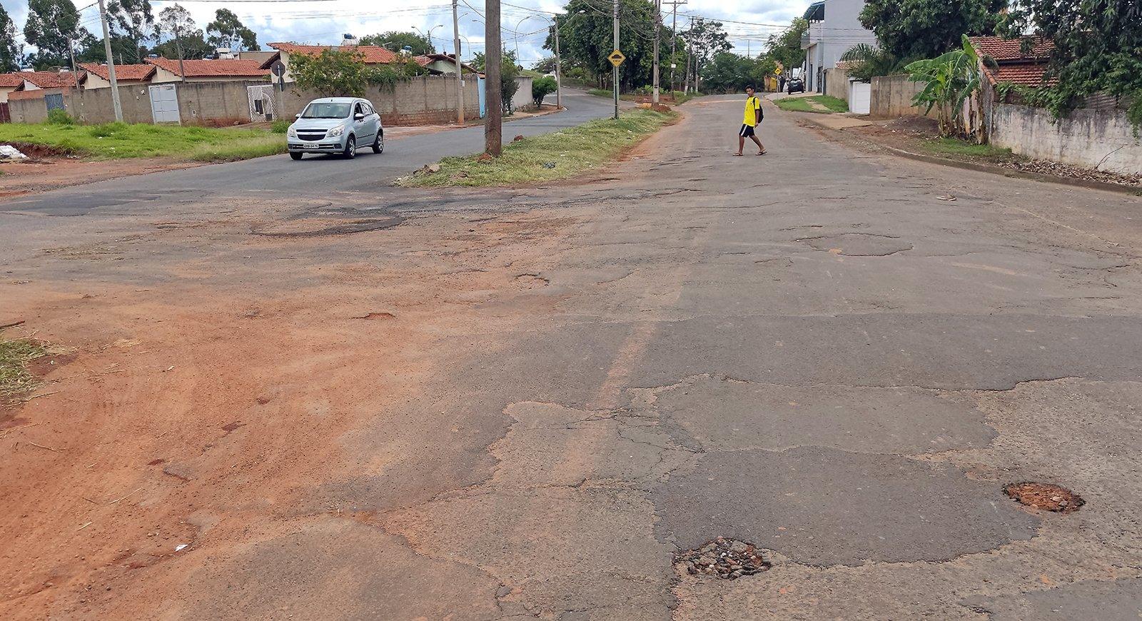 Prefeitura anuncia 34 novas ruas para amplo programa de recapeamento asfáltico
