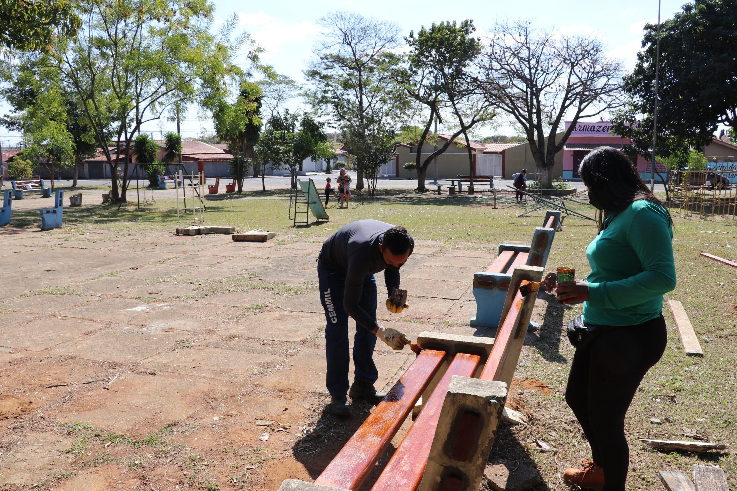 Praça do Jardim Ypê I passa por serviços de revitalização