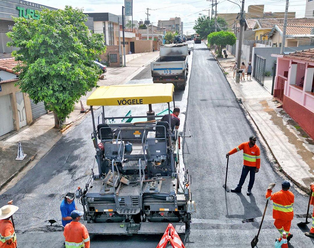 Novo pacote de recapeamento asfáltico inclui 11 vias em diferentes bairros