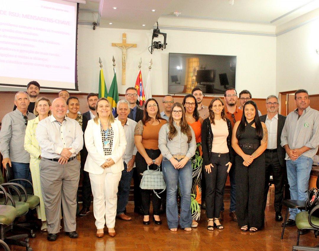Projeto de concessão dos resíduos é apresentado aos assessores de Comunicação das Prefeituras participantes