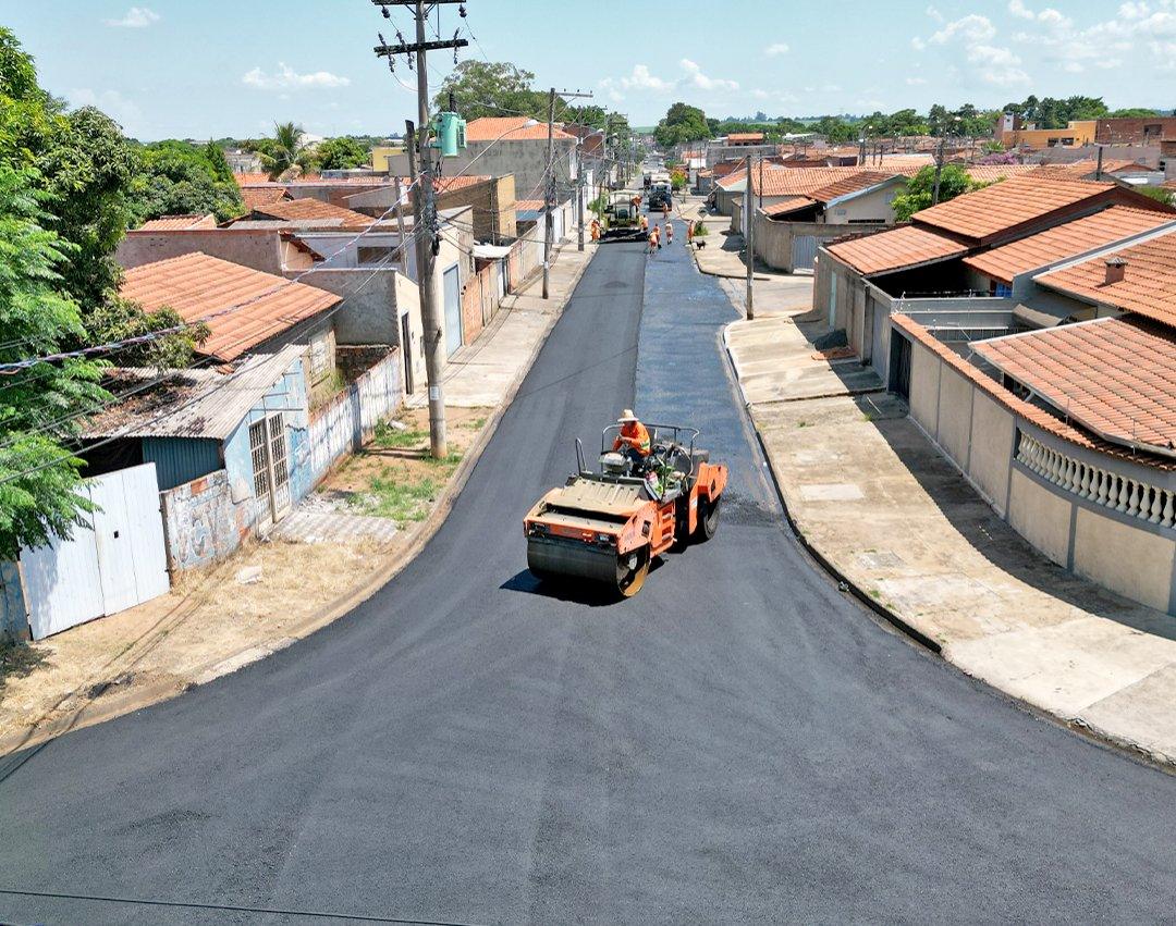 Serviços de recape avançam para vias do Jardim Santa Terezinha II