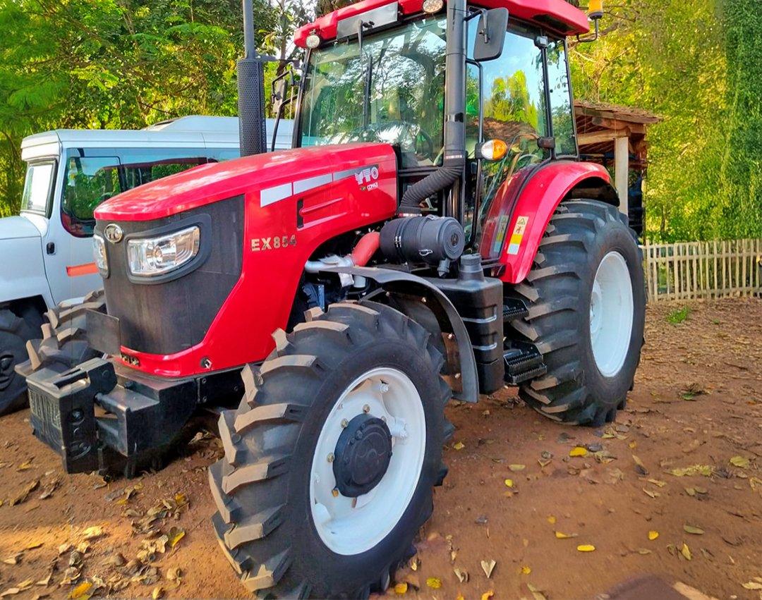 Novo trator cabinado chega para fortalecer a agricultura familiar do município 